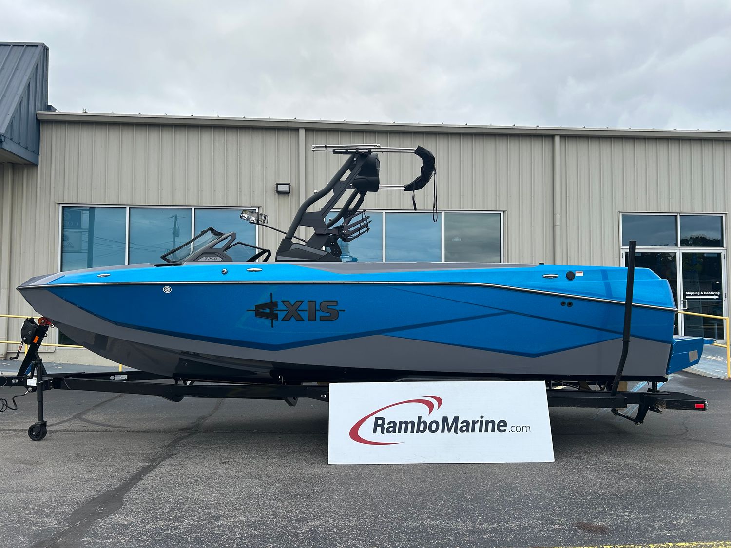 IMG_5628.jpeg?tr=di-default.