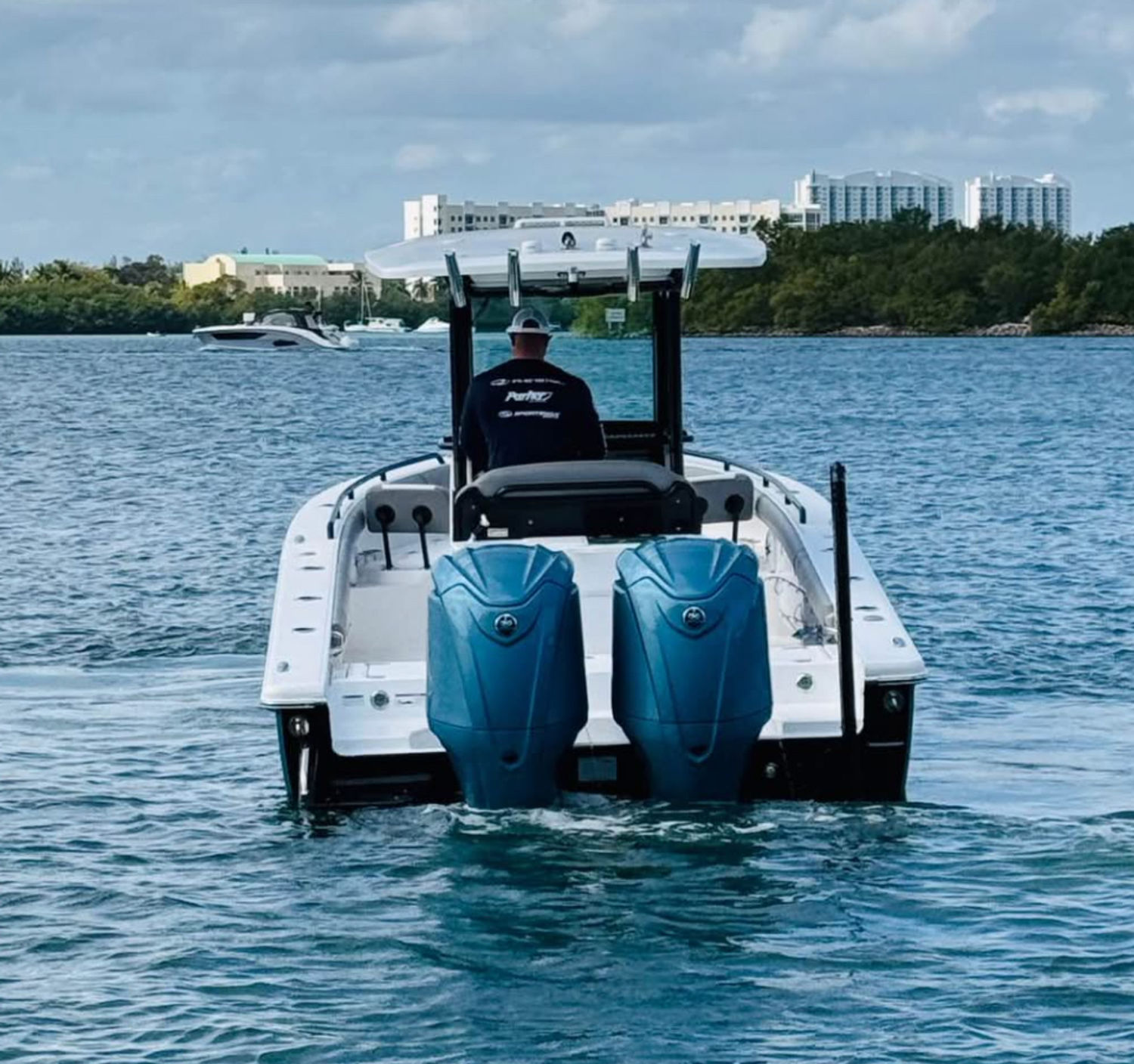 New 2024 EVERGLADES 273 CC in Miami, FL | Sundance Marine