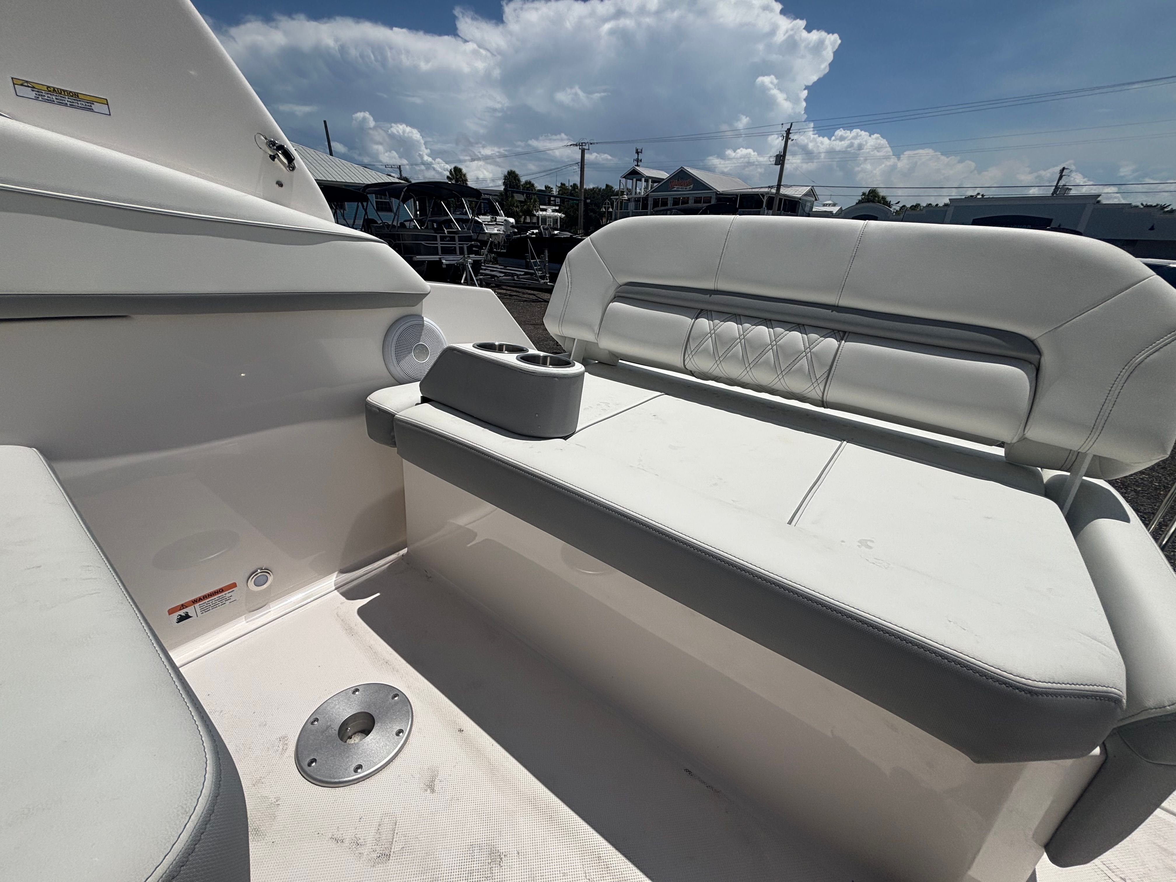 cygne ダックジレ　marine New 2025 REGAL 26 XO in Jensen Beach, FL | Sundance Marine