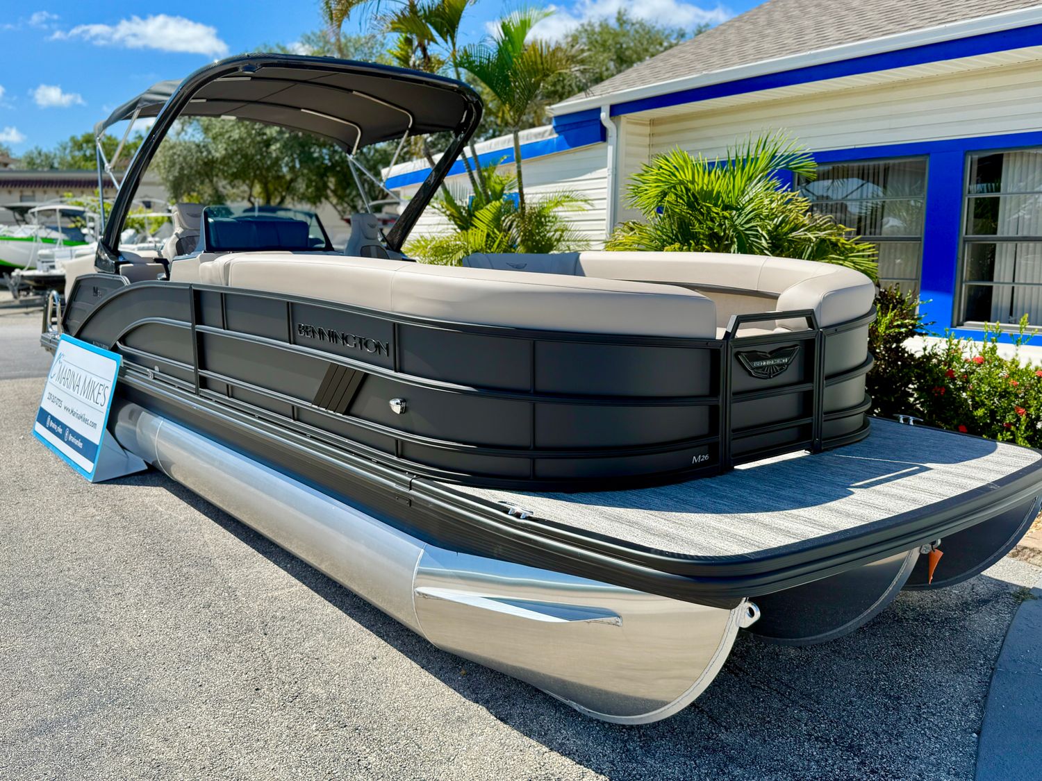 New 2026 BENNINGTON 26 MFB in Ft. Myers, FL | Marina Mike's