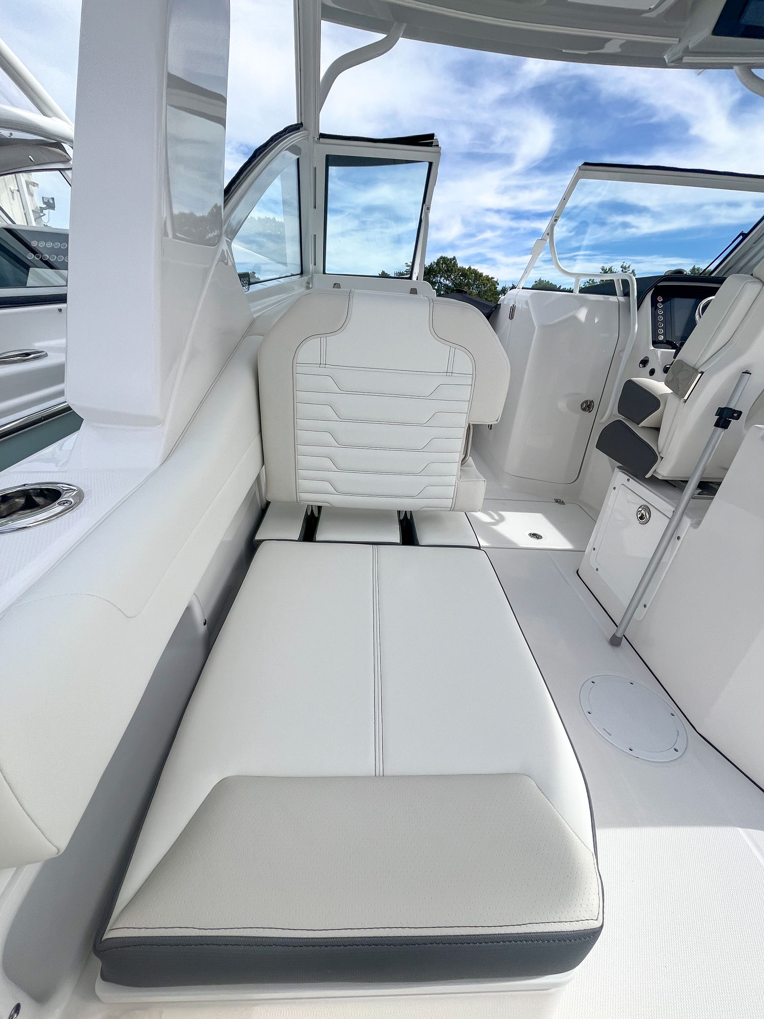 New 2026 EDGEWATER 262 CX in Mashpee, MA | Tom George Yacht Group