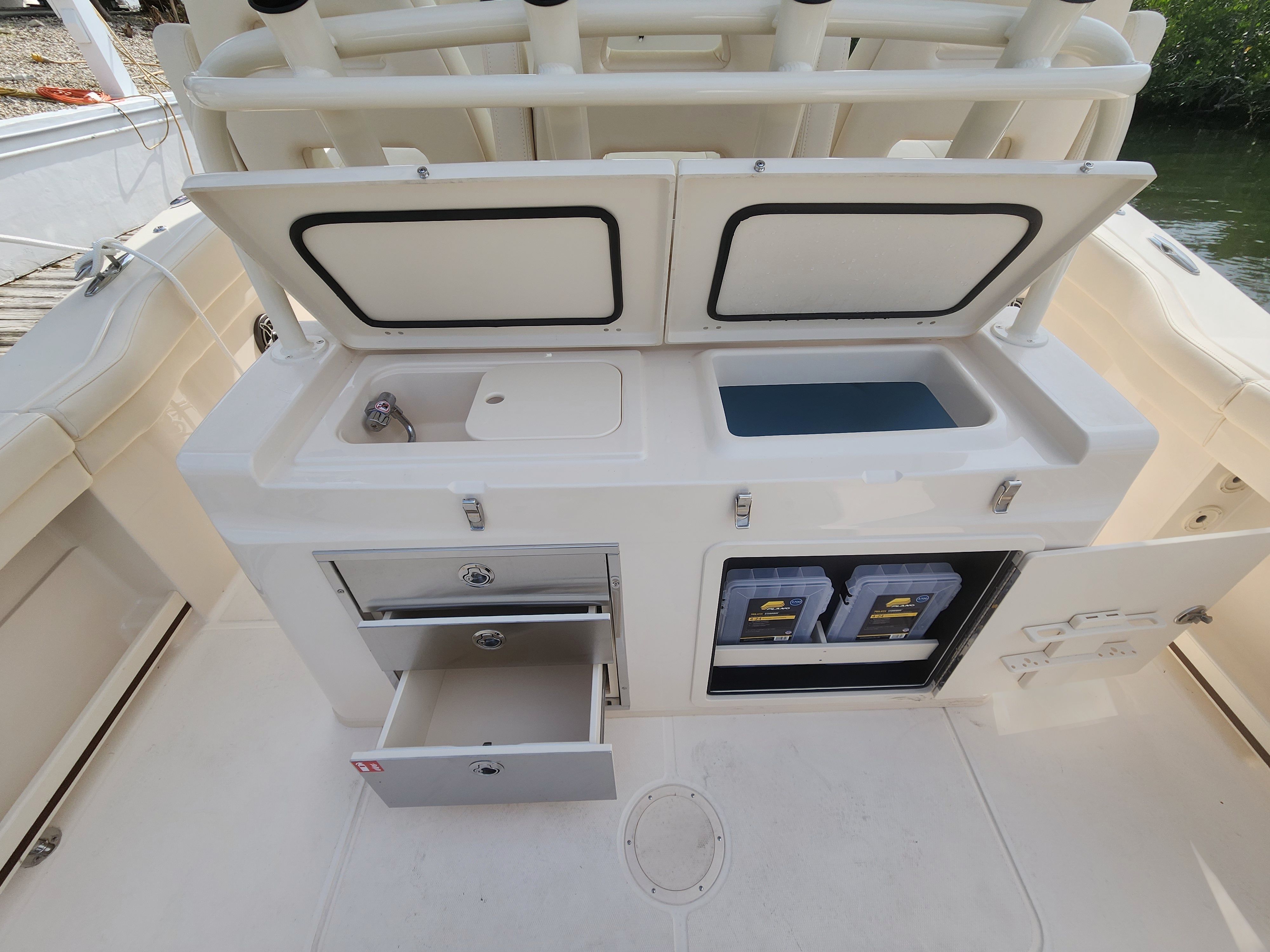 New 2026 GRADY-WHITE 326 CANYON in Islamorada, FL | Texas Marine