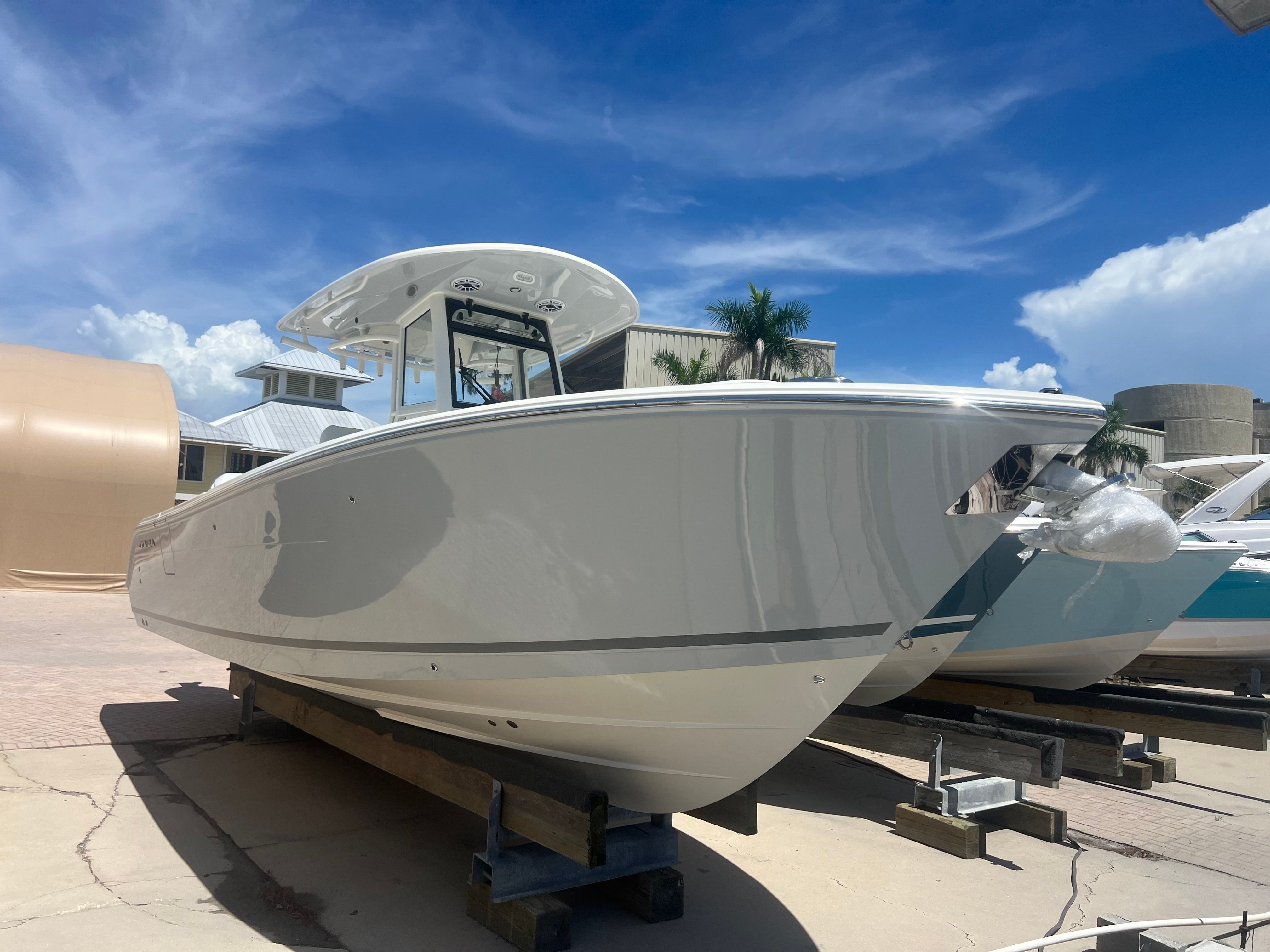 New 2025 COBIA 285 CC in Ft Myers Beach, FL | Walker's Marine