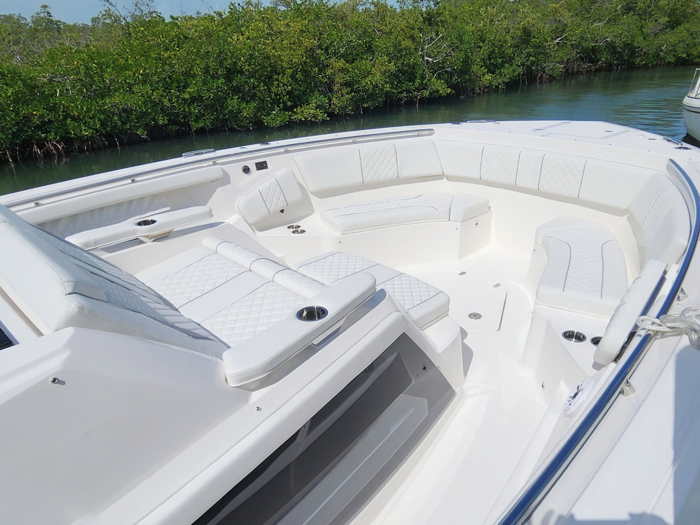 セントポーリア Outboard express cruiser - S 428 - Pursuit Boats - four-engine