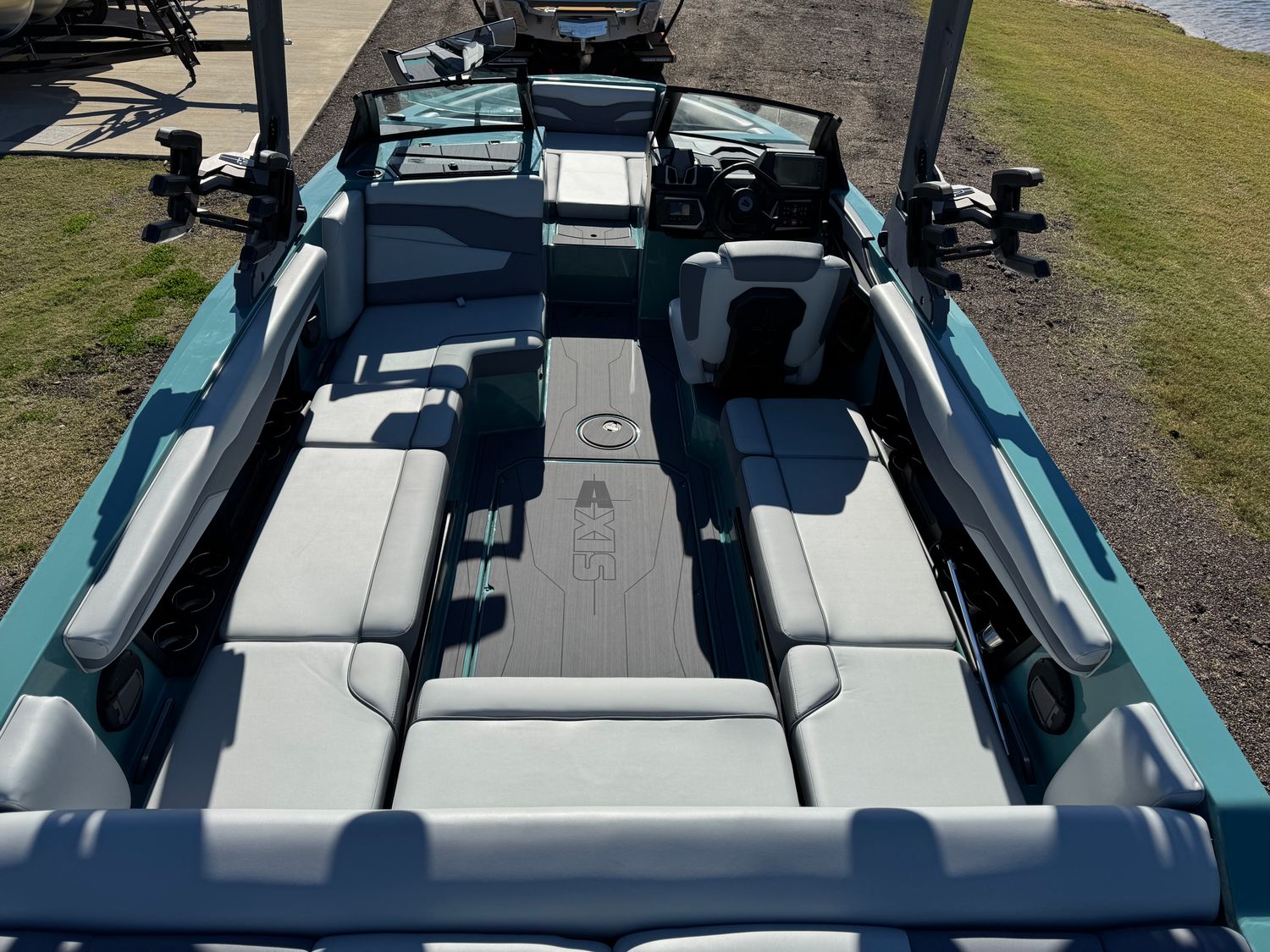 New 2025 AXIS T235 in Conroe, TX | SMG Boats