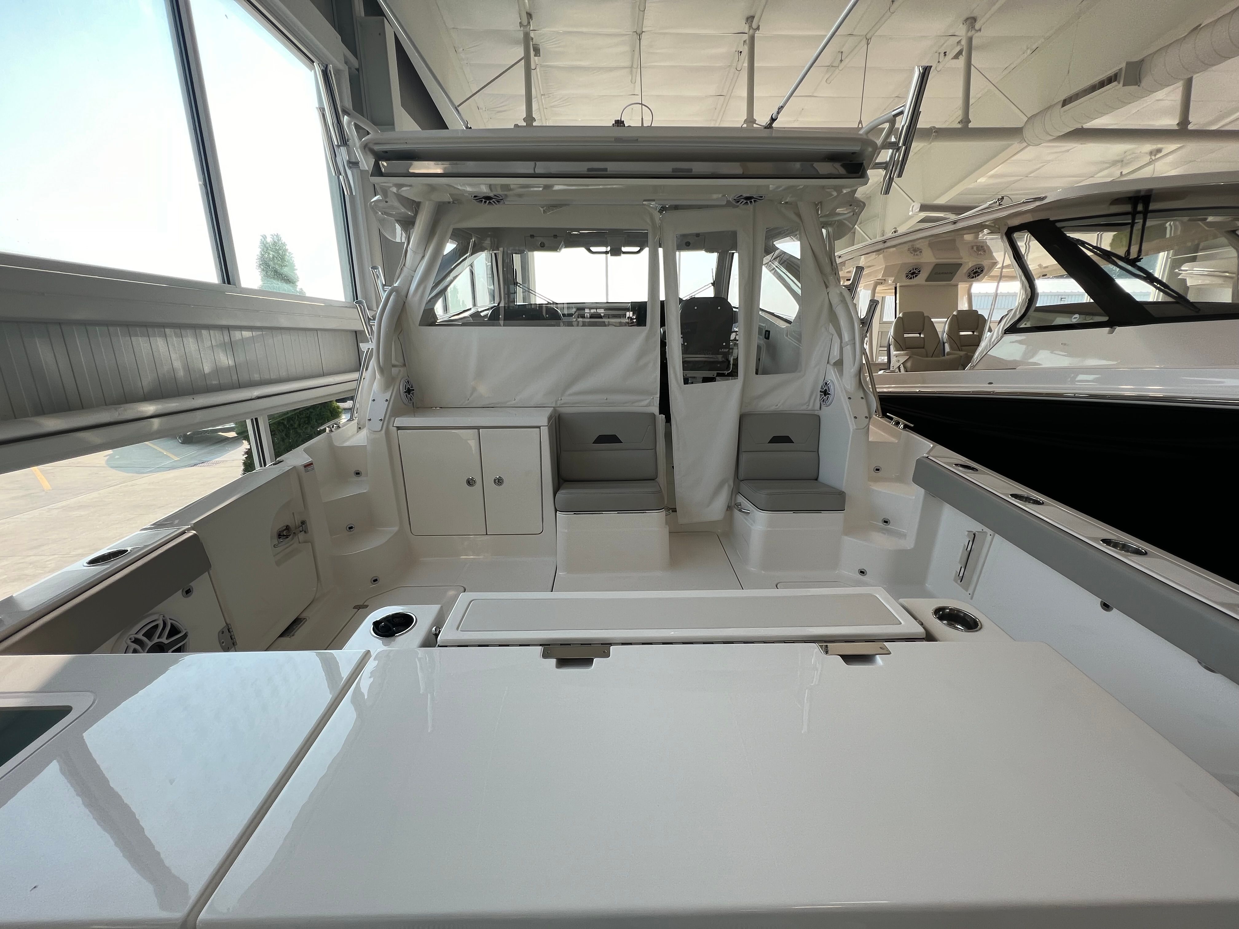 New 2025 PURSUIT 405 OS in Huron, OH | South Shore Marine