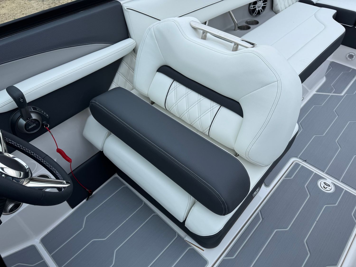 New 2025 REGAL LS6 SURF in Conroe, TX | SMG Boats