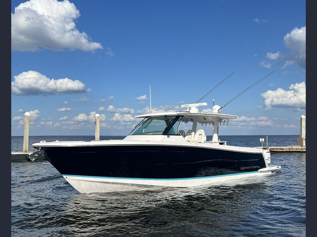 New 2025 REGAL 38 SAV in Peabody, MA | Walker's Marine