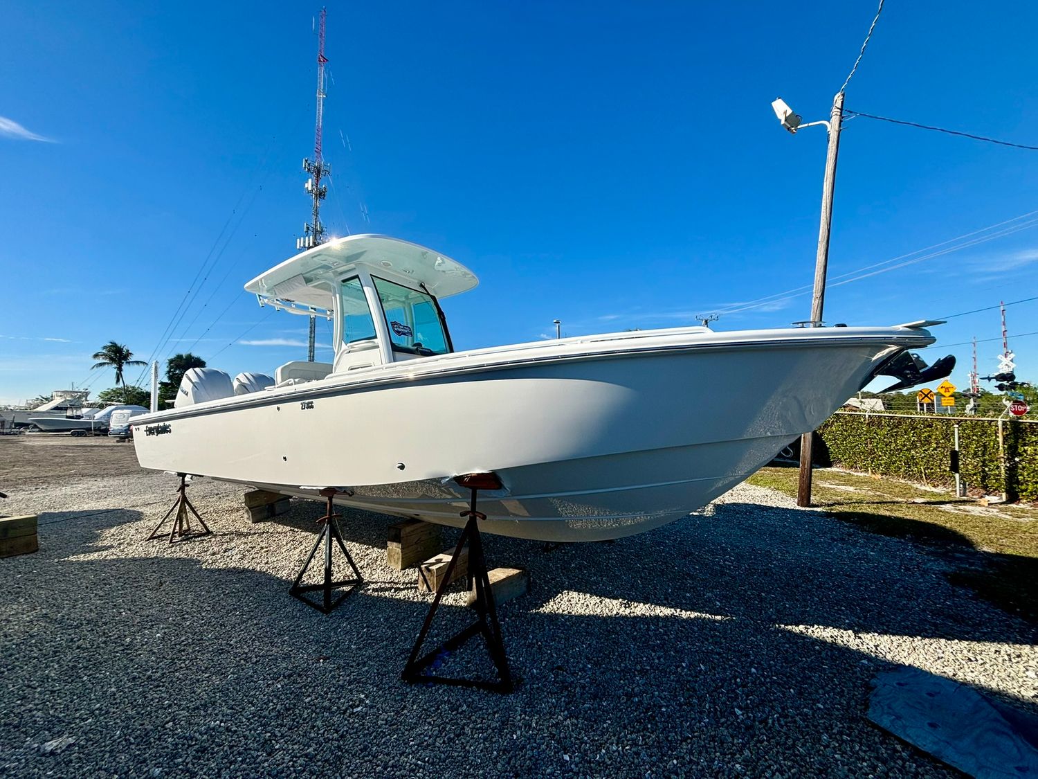 New 2025 EVERGLADES 273 CC in Jensen Beach, FL | Sundance Marine